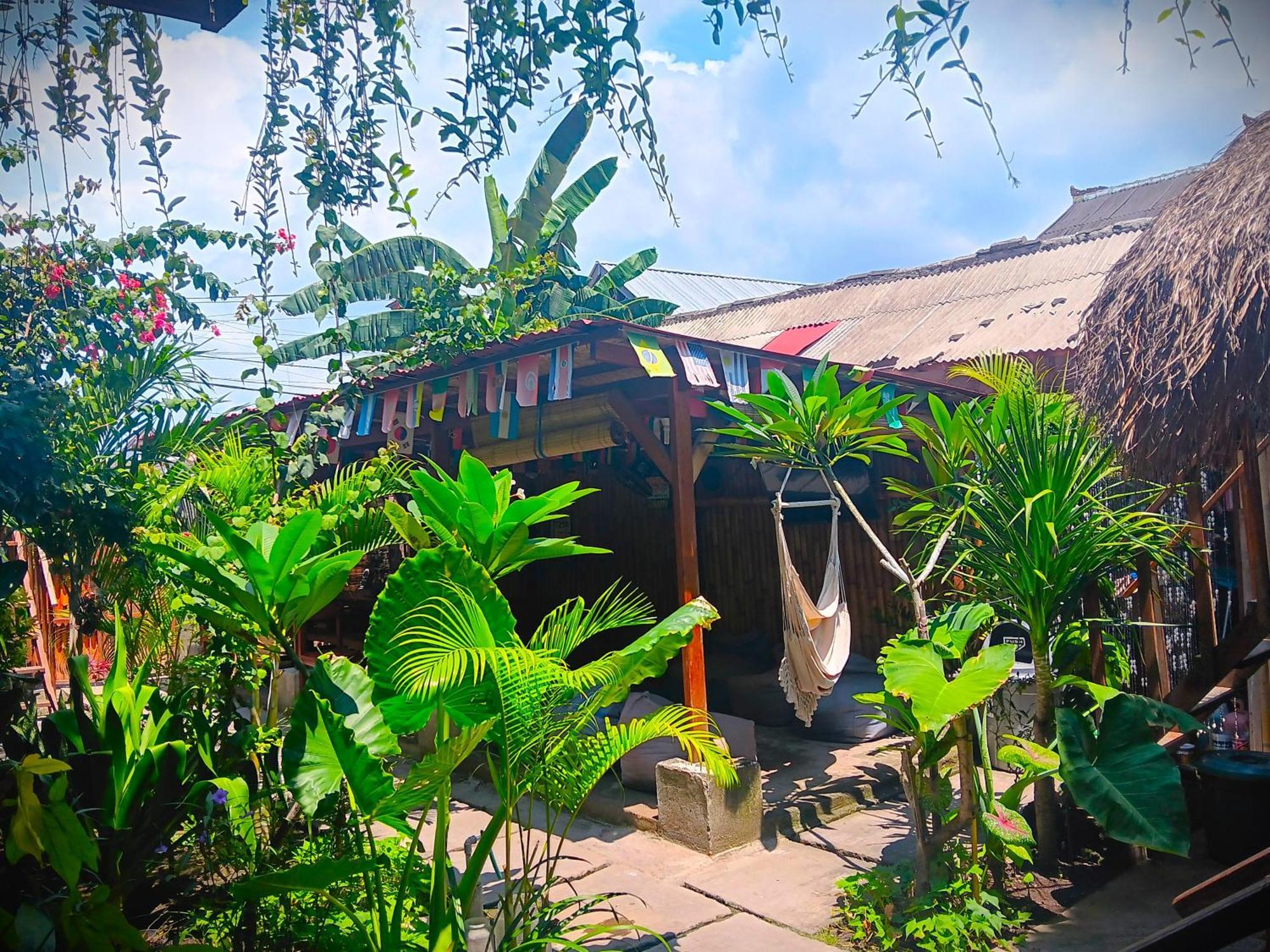 Good Vibes Bungalows Gili Trawangan Exterior foto
